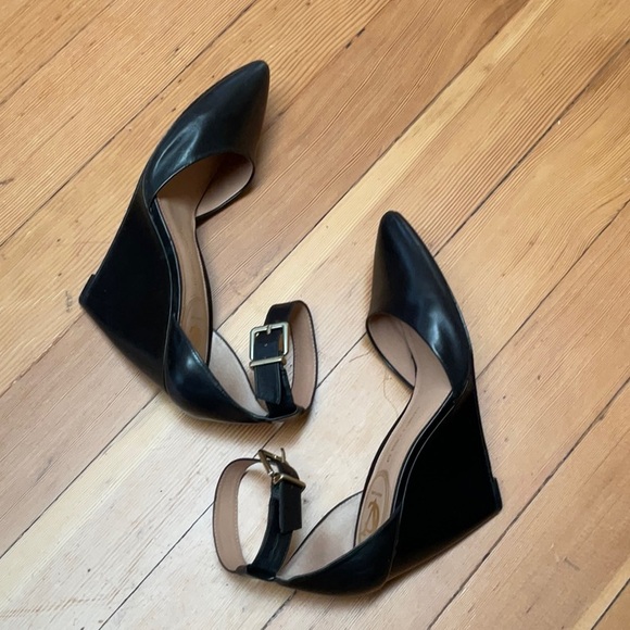 VC Signature by Vince Camuto All Leather Wedges with Ankle Strap - Picture 1 of 7